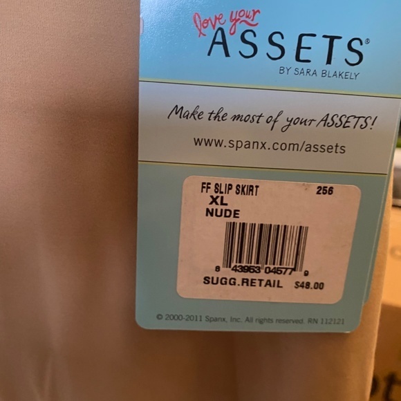 💐Assets‎ by Sara Blakely Fantastic Firmers Slip Skirt Nude - Picture 3 of 5